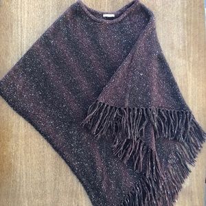 Beautiful shawl, perfect for Thanksgiving.